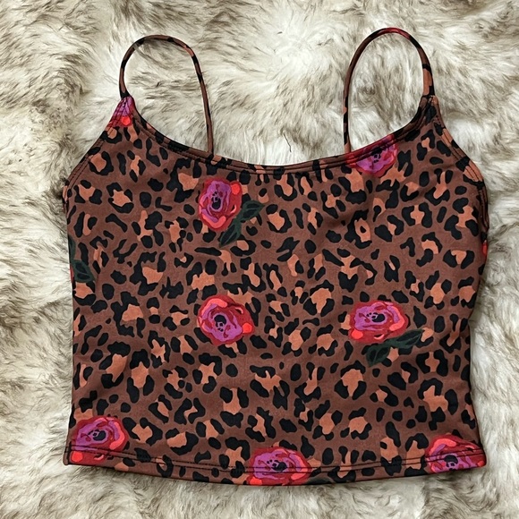 Onzie Bella Floral Leopard Print Scoop Neck Sports Top - Picture 5 of 8